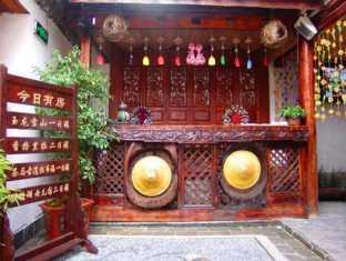 Lijiang Yard Inn Лицзян Экстерьер фото